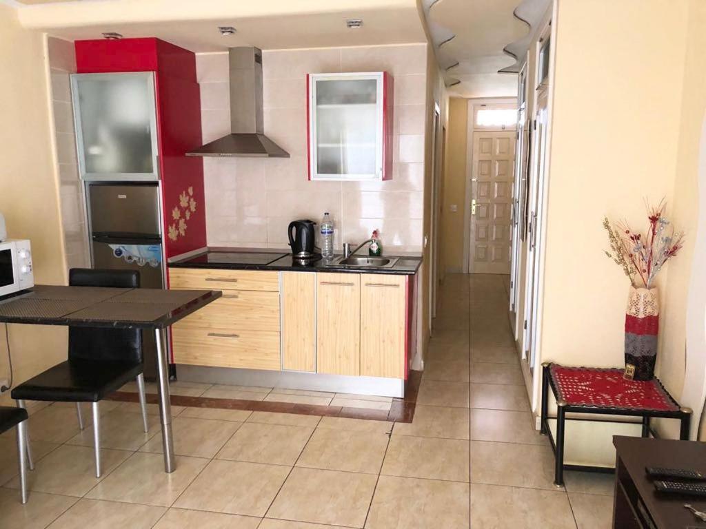 Cozy Apartment Close To Fanabe Beach, Tenerife Costa Adeje  Luaran gambar